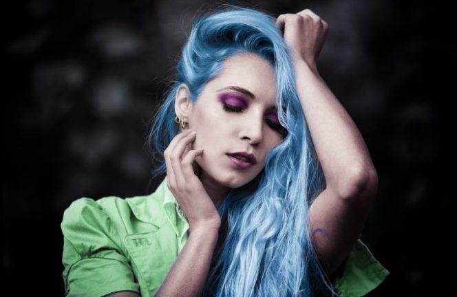 
					Color your Hair