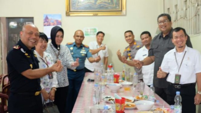 
					Sambut Hari Raya Galungan, Wali Kota Beri Kejutan Kepada Yang Beragama Hindu