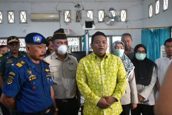 
					Antisipasi Virus Corona, Wali Kota Tanjungbalai Bersama Forkopimda Lakukan Pengecekan Terminal Penumpang Pelabuhan Teluk Nibung 