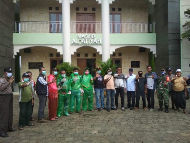 Cegah Penyebaran Covid-19, Pemdes Citayam Lakukan Penyemprotan Disinfektan