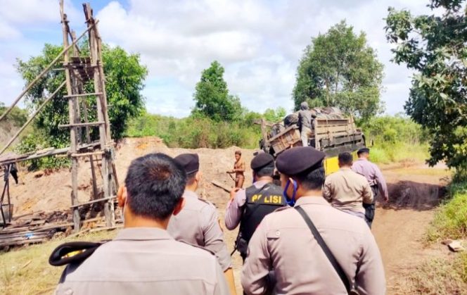 
					Tim Polres Beltim Cek Lokasi Steril Sungai Manggar Terkait Penambang Timah Punton Rajuk