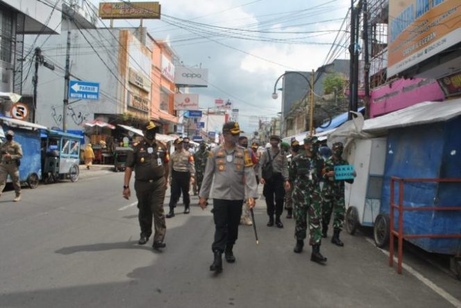 
					Forkopimda Lakukan Pemantauan Hari Pertama New Normal Kabupaten Garut