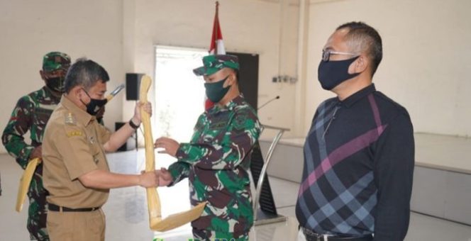 
					Bupati H.Rudy Gunawan Membuka Resmi Pelaksanaan TMMD Ke-108 Kodim 0611/Garut