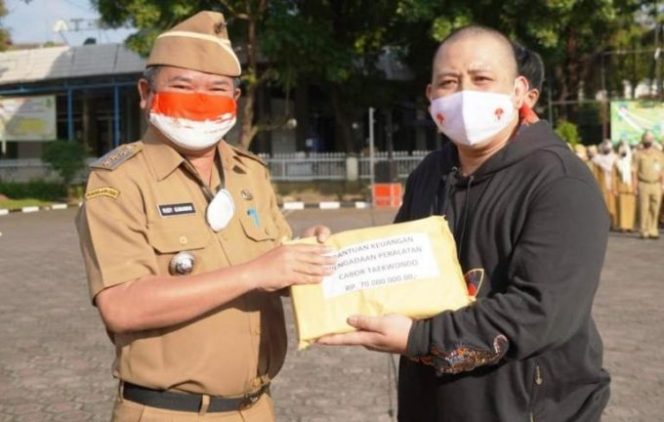 
					Bupati Garut Lantik 42 Pejabat Struktural & Fungsional Sekaligus Menyerahkan Bantuan Pengadaan Sarana dan Alat Latihan Ke KONI