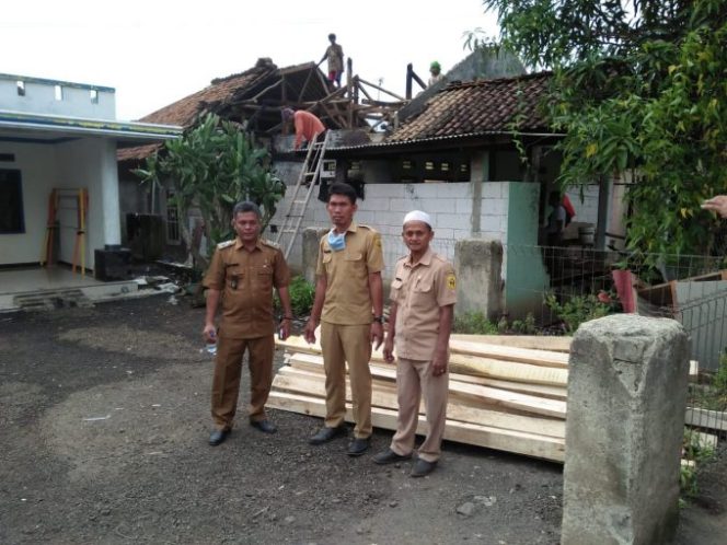 
					Kades Sirnasari Cepat Tanggap Terhadap Warga