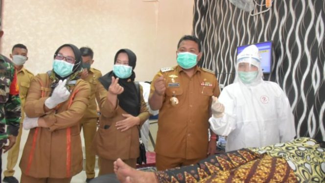 
					Wali Kota Tanjungbalai Kunjungi Pelayanan KB Gratis Serentak di Puskesmas Datuk Bandar