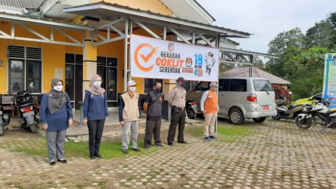 
					Gerakan Coklit Serentak Pilkada 2020, Bhabinkamtibmas Desa Balok Hadiri Apel Bersama PPK Kec. Dendang