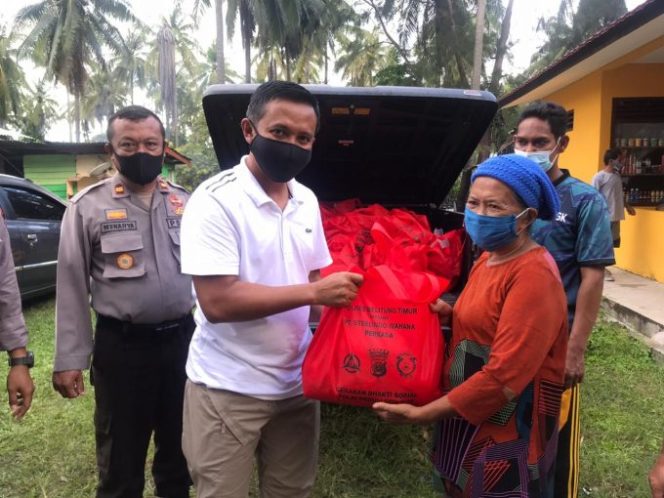 
					Desa Tanjung Kelumpang Jadi Target Kapolres Beltim Salurkan Bantuan Sosial 20 Paket Sembako