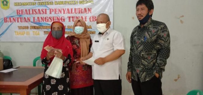 
					Pemdes Parigi Mekar Salurkan Bantuan BLT Tahap Tiga