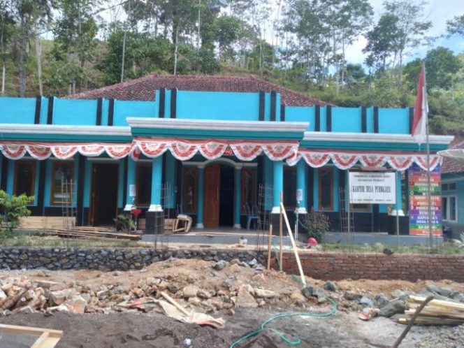 
					Pemdes Purwajaya Kecamatan Peundeuy Realisasikan Dana IP Tahun 2020 Rehab Kantor Desa