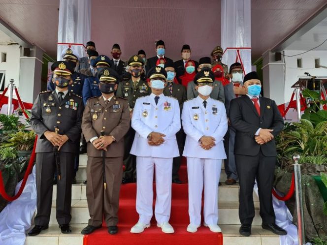 
					Kapolres Beltim Hadiri Upacara HUT RI Ke-75 Di Kantor Bupati Kab. Beltim