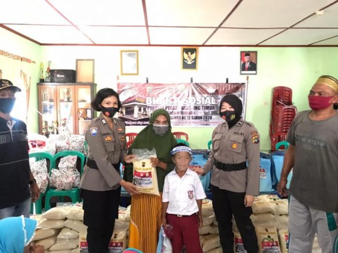 
					Hari Jadi Polwan Ke-72, Polwan Polres Beltim Bhakti Sosial Ke Warga Pulau Buku Limau