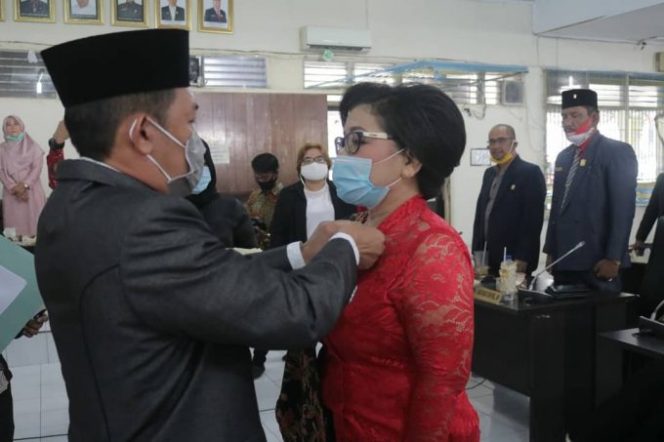 
					Wali Kota H.M Syahrial Hadiri Pelantikan PAW Anggota DPRD Tanjungbalai Nuriana Silaban