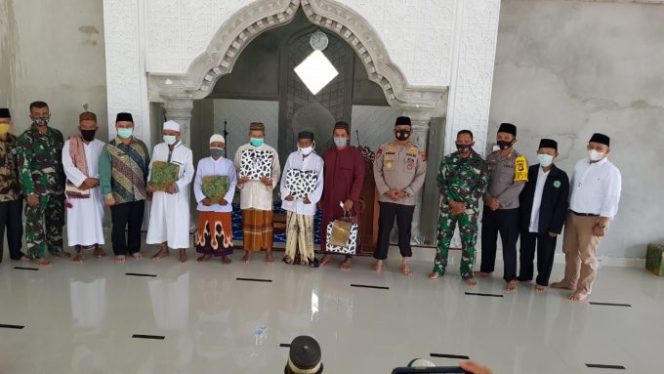 
					Jumat Keliling Kapolda Beltim di Gantung Untuk Terapkan 3M
