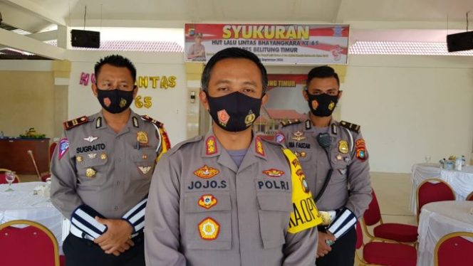 
					Kapolres Beltim Berikan Nasi Tumpeng Kepada Personil Termuda di Acara HUT Lalulintas ke 65