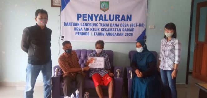 
					Desa Aik Kelik Belitung Timur Bagikan BLT Periode 3
