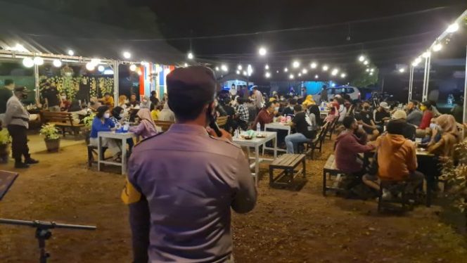 
					Tetap Buka Dimasa Pandemi, Kapolres Beltim Berikan Teguran Keras di 2 Cafe