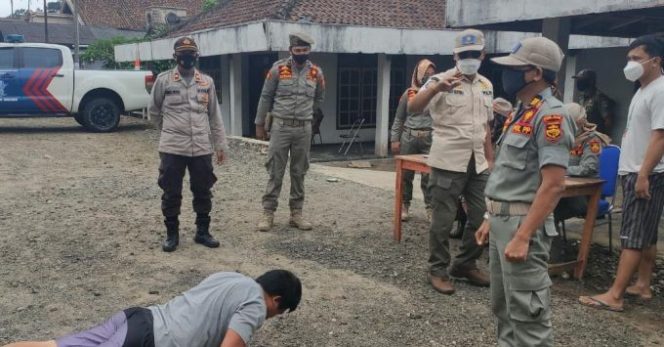 
					AKP Ketut Gister Pimpin Operasi Yustisi, Satgas Covid Tanggamus Tindak 53 Pelanggar