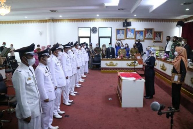 
					Bupati Tanggamus Lantik 220 Kepala Pekon Terpilih Hasil Pilkakon Serentak 2020