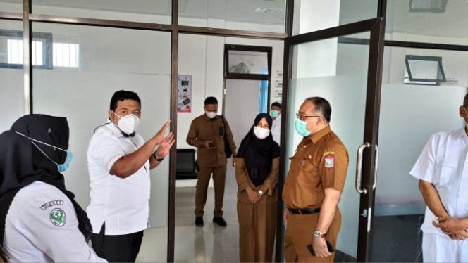 
					Wali Kota H.M Syahrial Monitoring Langsung Pemberian Vaksinasi Kepada Nakes Di Puskesmas Semula Jadi
