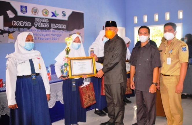 
					SMP 6 Borong Juara Lomba Menulis