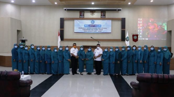
					Bupati Beltim Burhanudin, Lantik Pengurus Tim Penggerak PKK Kabupaten Beltim