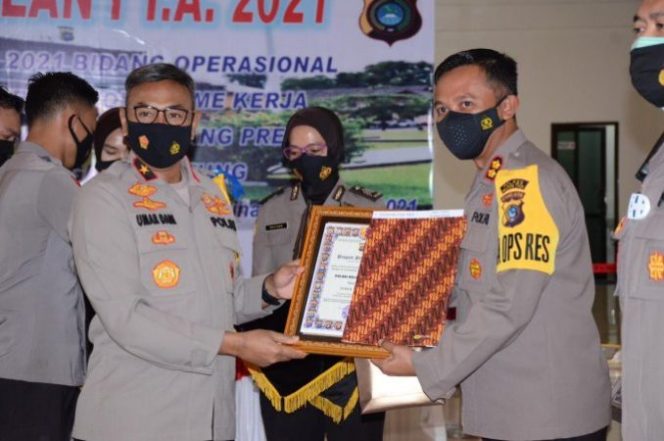 
					Raih Juara 1 Umum Di Jajaran Polda Kep. Babel, AKBP Jojo : Prestasi Yang Kami Raih Berkat Peran Serta Personil