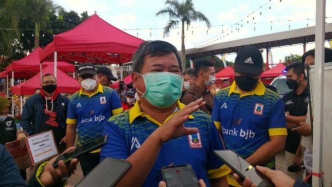 
					Bupati Garut Rudy Gunawan Buka Turnamen Sepak Bola Bupati Cup U 40