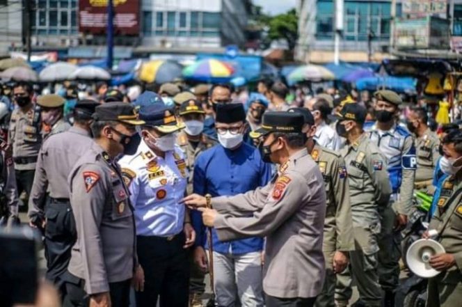 
					Antisipasi Kesemrawutan, Satgas Covid-19 Kota Bogor Lakukan Rekayasa Terbatas di Pasar Kebon Kembang