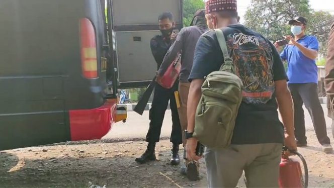 
					Terduga Teroris di Ciasem Subang Ditangkap Densus 88