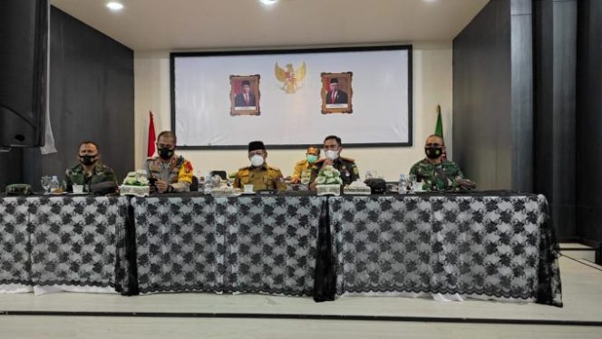 
					Plt Wali Kota dan Forkopimda Tanjungbalai Ikuti Rakor Virtual Bersama Presiden Jokowi