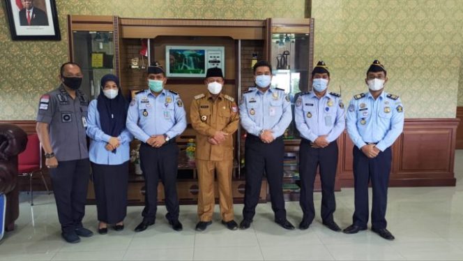 
					Plt Wali Kota Tanjungbalai Terima Kunjungan Kakan Imigrasi Kelas II TPI Tanjungbalai – Asahan