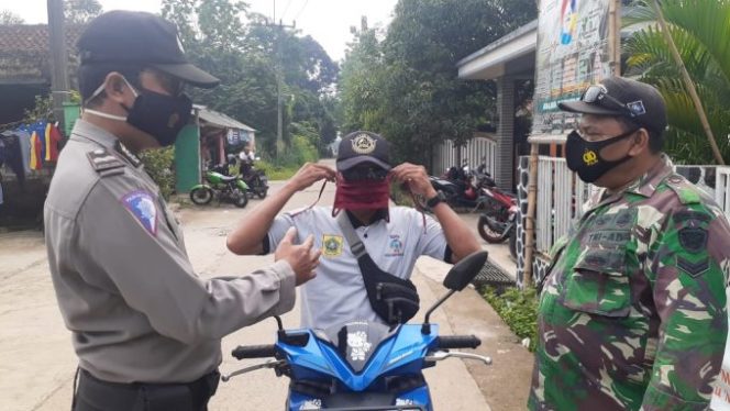 
					Belasan Pengendara di Cibeuteung Udik Yang Melanggar Prokes Ditindak Petugas PPKM
