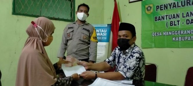 
					Desa Nanggerang Salurkan Bantuan Langsung Tunai Dana Desa (BLT-DD) Tahap Ketiga Tahun 2021