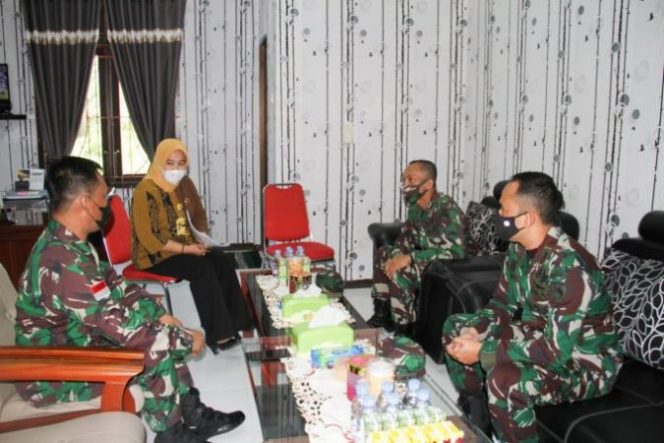 
					Korem 172/PWY Bersama Tim Wasev Kodam XVII/Cenderawasih Tinjau Lokasi Pembangunan Kodim Keerom