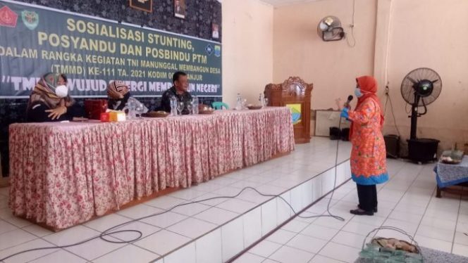 
					Anggota Persit dan Kader Posyandu Desa Ciandam Ikuti Pelatihan Pencegahan Stunting
