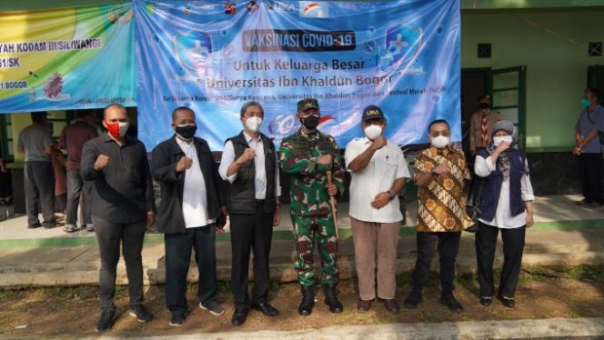 
					Brigjen Ahmad Fauzi Pantau Pelaksanaan Vaksinasi di Mako Yonif 315/GRD Kota Bogor