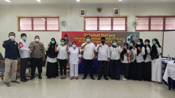 
					Plt Wali Kota Tinjau Vaksinasi Massal di Kanim Kelas II TPI Tanjungbalai Asahan