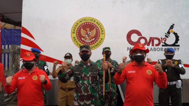 
					Danrem 061/Sk Bersama BIN Tinjau Langsung Pelaksanaan Vaksinasi
