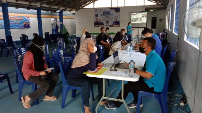 
					Hari Ketiga Vaksinasi, DPD Nasdem Dan RS Sentosa Sukses Capai Target 1000 Vaksinasi
