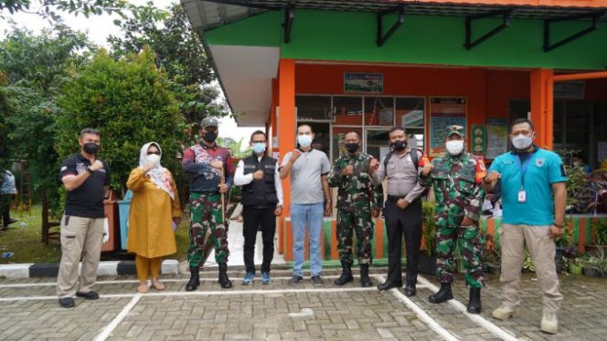 
					Danrem 061/SK Kunjungi 4 Titik Lokasi Untuk Percepatan Vaksinasi