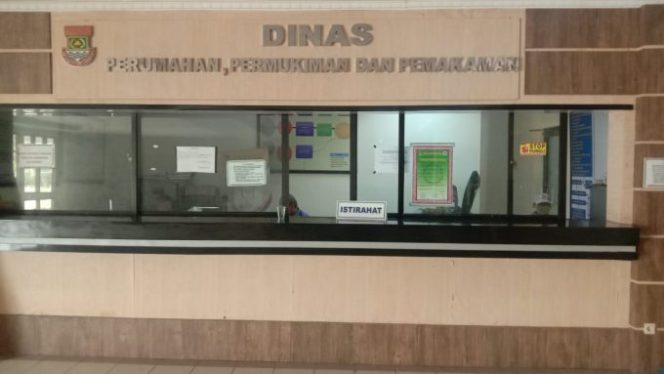 
					Kepala Dinas Perumahan Pemukiman Dan Pemakaman Kabupaten Tangerang Sulit Ditemui Oleh Awak Medi