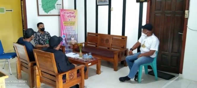 
					Lurah Pal Satu Jalin Silaturahmi Dan Musyawarah Dengan RT Terkait Warkop Yang Langgar Prokes