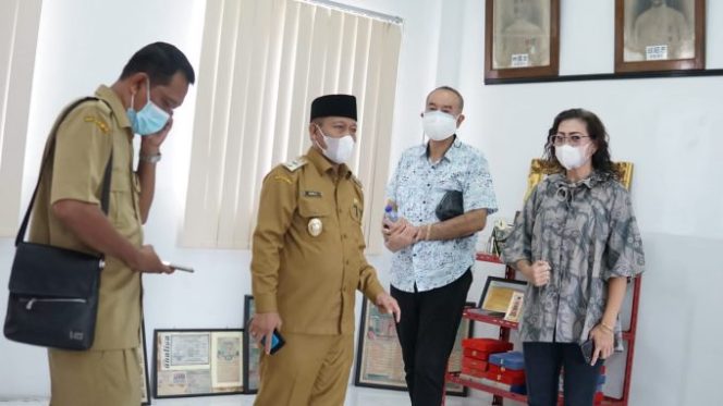 
					Kunjungi Perguruan Sisingamangaraja, Plt Wali Kota Waris Thalib Ajak Sukseskan Program Vaksinasi Massal Bagi Pelajar