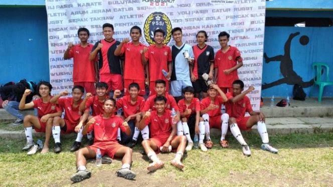 
					Tim Sepakbola Tarogong Kaler Unggul Kalahkan Tim Cisewu di BK Porkab 2021