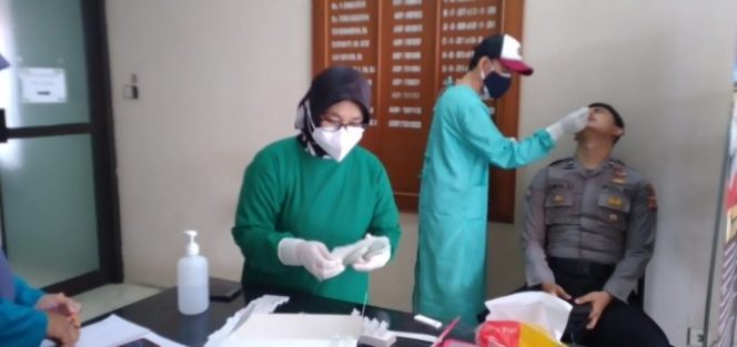 
					Mendadak, Anggota Polres Banjar Lakukan Test Swab, Apa Kata Kapolres