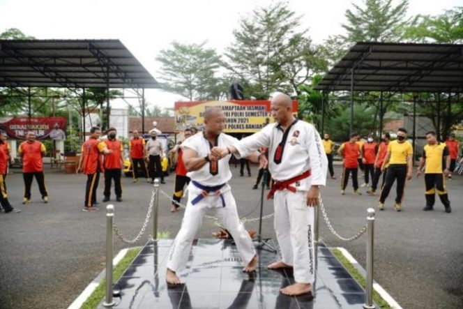 
					Demi Menjaga Stamina Secara Berkala, Polres Banjar Gelar Kesamaptaan Jasmani