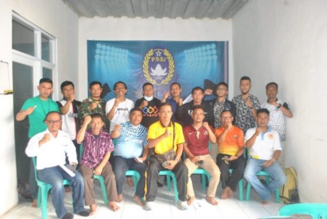 
					Askab PSSI Garut Gelar Manager Meeting Pembagian Poll 12 Besar Putaran Final