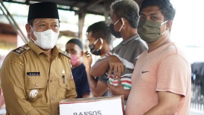 
					Plt Wali Kota Tanjungbalai Serahkan Bantuan Korban Kebakaran di Kelurahan Pantai Johor dan Kelurahan Muara Sentosa