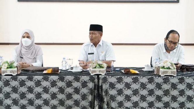 
					Plt Wali Kota Terima Keluhan Pedagang Ikan Pasar Bahagia